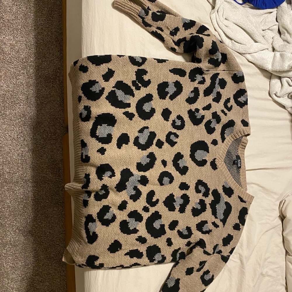 Women’s sweater